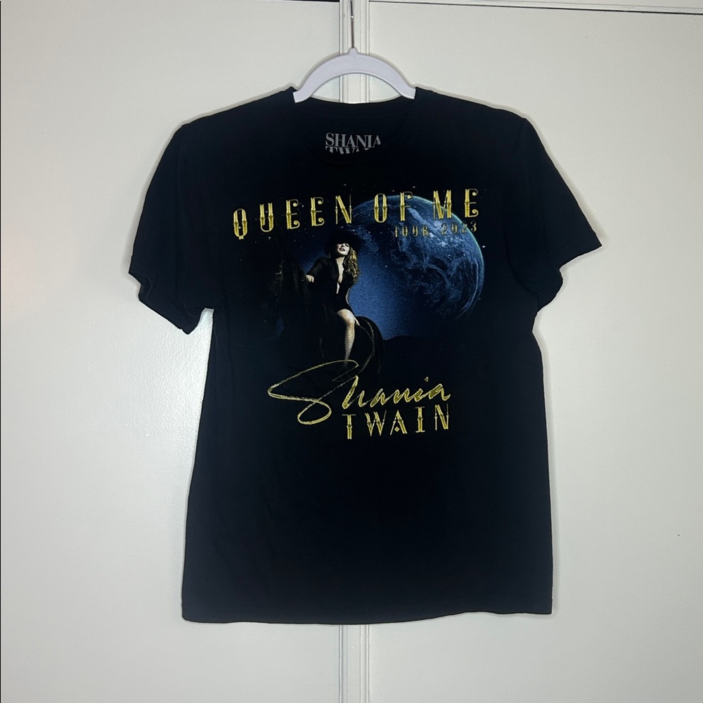 Shania Twain Queen of Me 2023 Tour Graphic Tshirt - Picture 2 of 6